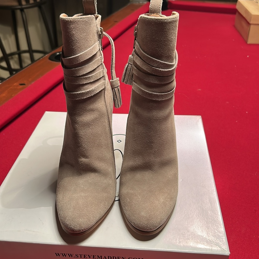 Steve Madden Taupe Heeled Boots - Picture 3 of 6